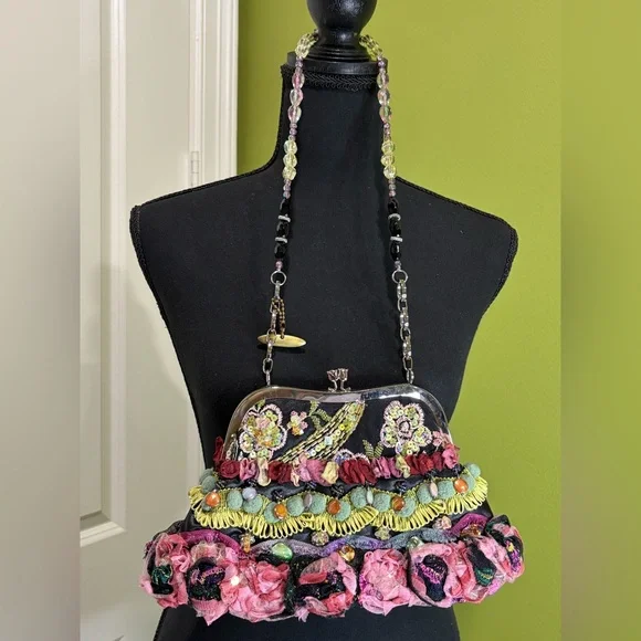 Mary Frances Black Satin Beaded Appliquéd Kisslock Shoulder Bag - Picture 3 of 12